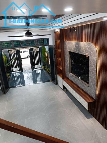 BÁN NHÀ SIÊU ĐẸP 4.45 TỶ 3 TẦNG 72M2 CÓ SÂN Ô TÔ KHU ĐỒNG QUÝT - 2