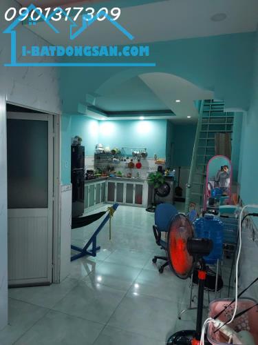 Chính chủ cần tiền bán gấp đất và nhà 2 căn cấp 4 Phường Tân Bình, Dĩ An, Bình Dương - 1