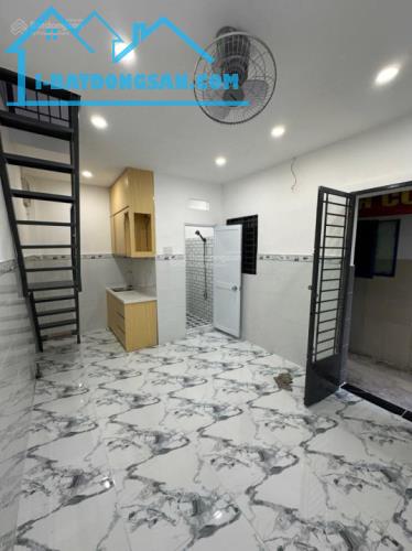 Mặt tiền kinh doanh Bùi Minh Trực, Quận 8 - 4x32m, KD sầm uất, dòng tiền ổn định, giá