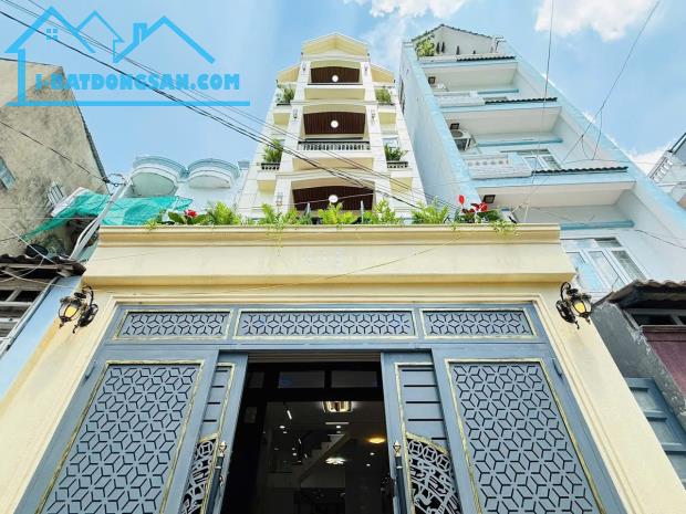 Đi nước ngoài định cư bán gấp nhà ở đường Nguyễn Thị Minh Khai, phường 2, quận 3, giá 2 tỷ