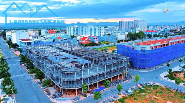 VỚI VỐN TỰ CÓ 900TR TƯƠNG ĐƯƠNG 15% TRÊN 6,3 TỶ SỞ HỮU CĂN NHÀ PHỐ MẶT BIỂN BÌNH SƠN - 1
