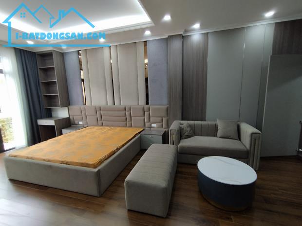 Văn La -90m2*5 tầng- vị trí tuyệt vời -kinh doanh, mở văn phòng-27 tỉ - 3