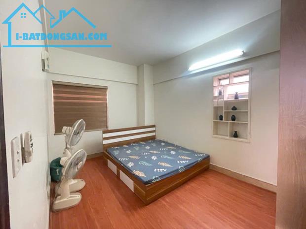 Bán GẤP Căn hộ CC KĐT Việt Hưng, căn góc, nội cơ bản, 76m, PK, Bếp, 2PN, 2WC, nhỉnh 3 tỷ - 3