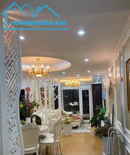 Bán nhà mặt phố khu đô thị Văn Quán, Hà Đông, kinh doanh đỉnh, giá đầu tư