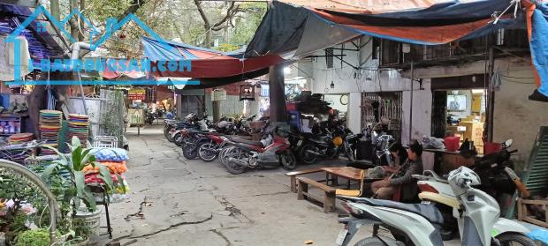 Chủ nhà cần bán gấp căn hộ tầng 2 nhà C tập thể Nguyễn Công Trứ, trung tâm quận HBT - 1