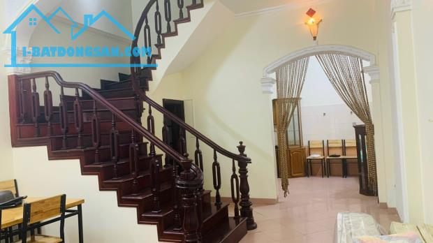 Cho thuê riêng ở và làm CHDV phố Phan Đình Giót, Hà Đông 70m x 3T giá 12 triệu - 2