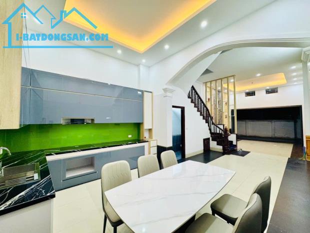 66m2 NHÀ DÂN XÂY 6 TẦNG, Ô TÔ VÀO NHÀ - MỚI KOONG - THOÁNG SÁNG TRƯỚC SAU - NGÕ KINH DOANH