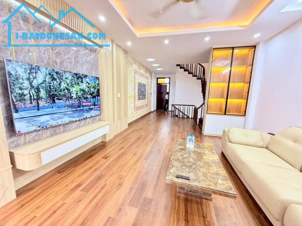 66m2 NHÀ DÂN XÂY 6 TẦNG, Ô TÔ VÀO NHÀ - MỚI KOONG - THOÁNG SÁNG TRƯỚC SAU - NGÕ KINH DOANH - 1