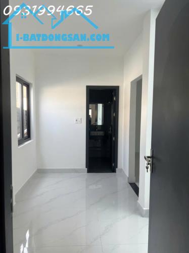 Cần bán căn nhà mặt tiền đường Nguyễn Phan Vinh. Sơn trà . Tuyến đường kinh doanh buôn bán - 3