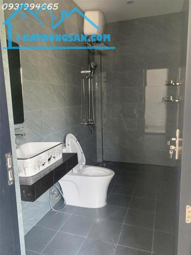 Cần bán căn nhà mặt tiền đường Nguyễn Phan Vinh. Sơn trà . Tuyến đường kinh doanh buôn bán - 4