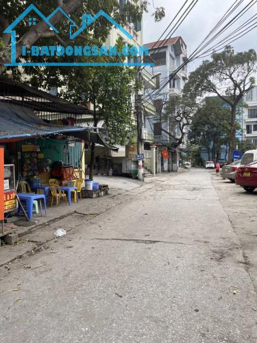Bán Nhà Kim Giang. Hoàng Mai. Lô Góc. Ô Tô. DT 99m2. MT 4,7m. 4 Tầng. Giá 29,5 Tỷ.