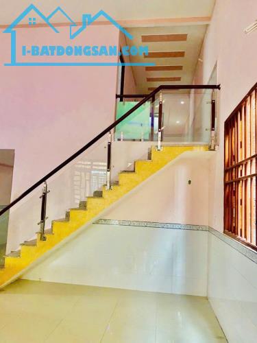 Bán nhà phường Trảng Dài, 2PN, 6m.25m, sân ô Tô, gần MM Tinh Khôi