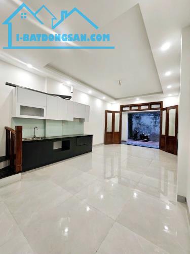 Siêu Phẩm.Bán Nhà Chu Huy Mân, Long Biên 51m2, 6T, giá 8,35 tỷ (Thang máy, ô tô gần) - 2