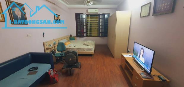 Bán Nhà Lý Nam Đế. Hoàn Kiếm. Thang Máy. Ô Tô. . DT 106m2. MT 6,6m. Giá 54,8 Tỷ.