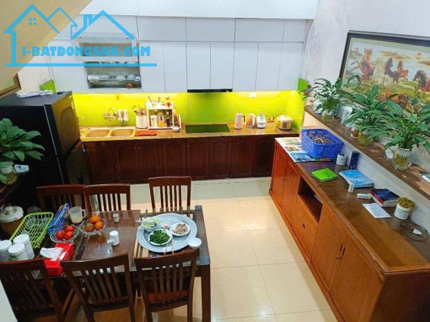 PHÂN LÔ LÊ TRỌNG TẤN Ô TÔ TRÁNH - DT 135m2 4 tầng MT 4.5m Giá 38tỷ - 2