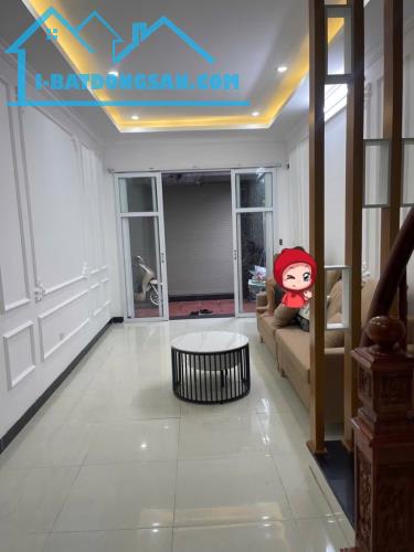 + chính chủ gửi bán nhà đẹp tổ 11 yên lộ yên nghĩa hà đông 5 tầng mới cóng giá hơn 4tỷ! - - 1