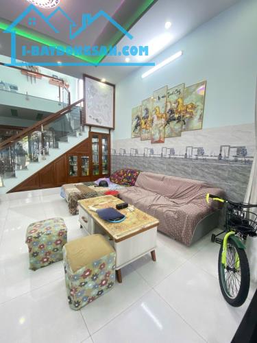 Bán nhà Dương Trí Trạch, Sơn Trà – 75m², 3 tầng, 4PN – Cách biển 3 phút – Đường 5.5m - 4