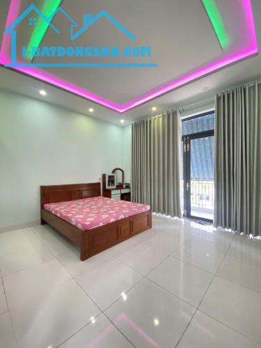 Bán nhà Dương Trí Trạch, Sơn Trà – 75m², 3 tầng, 4PN – Cách biển 3 phút – Đường 5.5m - 1