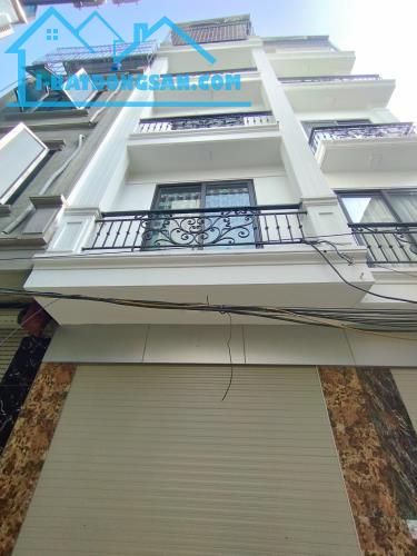5TẦNG MỚI CÁCH 2 Ô TÔ TRÁNH TẦM 10M - GẦN ĐƯỜNG NGỌC HỒI CHỈ 5TỶ HƠN