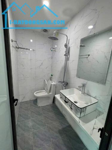 5TẦNG MỚI CÁCH 2 Ô TÔ TRÁNH TẦM 10M - GẦN ĐƯỜNG NGỌC HỒI CHỈ 5TỶ HƠN - 2