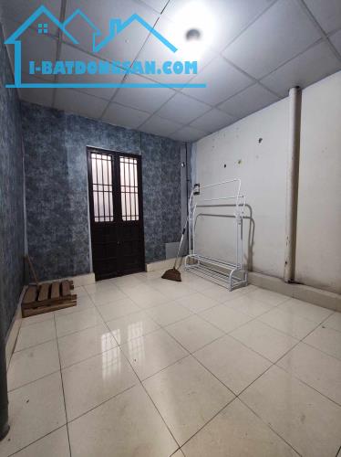 CHO THUÊ NHÀ NGUYÊN CĂN PHỐ TÔN ĐỨC THẮNG, ĐỐNG ĐA, CỰC GẦN PHỐ, CHỈ 4.2 TRIỆU