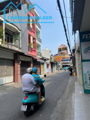 BÁN NHÀ HẺM XE TẢI - VỊ TRÍ KINH DOANH KHU VỰC TÂN SƠN NHÌ - TÂN PHÚ GẦN 100M2 - 4 TẦNG BT