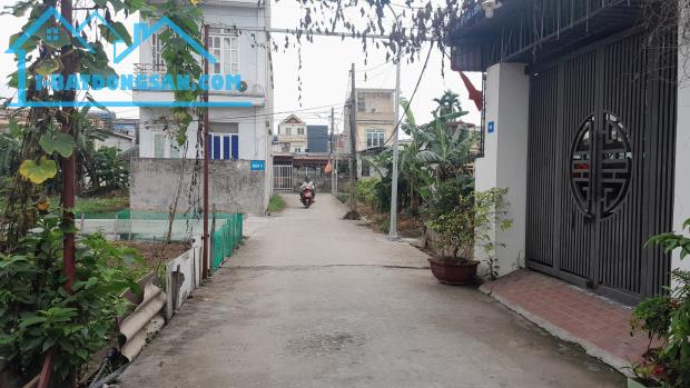 Bán Đất Chợ Hoa Quả, Đường Cầu Bính, Sở Dầu, HB, HP - Chỉ 2,7 Tỷ/45m2 - 2
