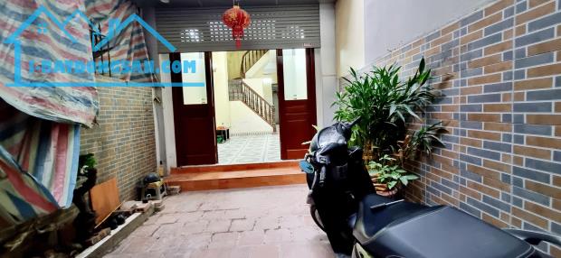Bán nhà Bùi Xương Trạch nhà sân vườn ngõ thông ,2 mặt thoáng diện tích rộng 54m giá 7.98 t