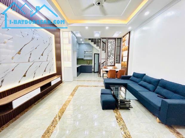 BÁN NHÀ MINH KHAI - BA GÁC ĐỖ CỬA - 45M2 - GẦN PHỐ - NGÕ THÔNG TỨ TUNG TẶNG FULL NỘI THẤT