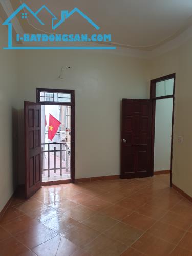 BÁN NHÀ 1.54 TỶ 2 TẦNG 60M2 ( HƯỚNG TÂY ) NGÕ CẦU ĐÔNG - 1