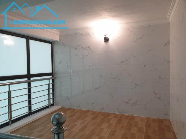 BÁN NHÀ 1.35 TỶ 3 TẦNG 30M2 NGÕ CỰC NGẮN ĐƯỜNG BẾN NGỰ - 1