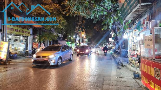 BÁN NHÀ PHỐ THỤY KHUÊ, KINH DOANH DỊCH VỤ LÀM ĐẸP, ĂN UỐNG, GIÁ 3,8 TỶ