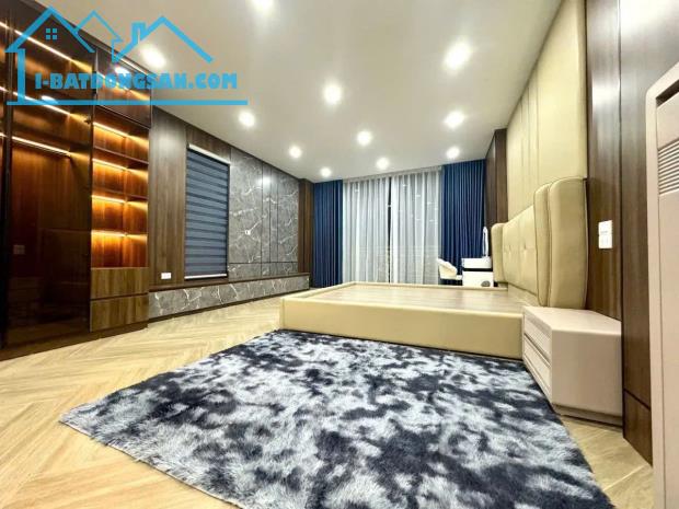 Siêu phẩm Ngọc Lâm,Ngõ Thông ÔTô Tránh,vỉa hè,KD,55M, MT 7 tầng thang máy,hơn 20 tỷ