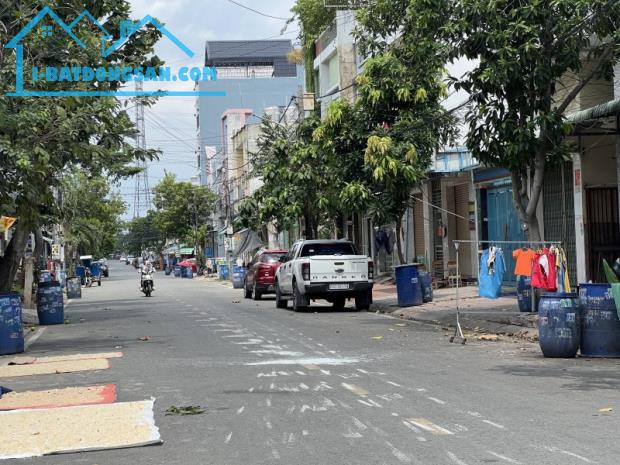 Bán dãy trọ 150m2, 8 phòng, ngay VSIP 1, đường NA11, KDC Việt Sing, Thuận An, Bình Dương,