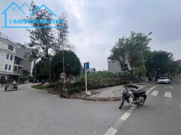 SIÊU PHẨM Lô Góc 169m², MT 8.11m Lý Nam Đế - Nam Đầm Vạc!
