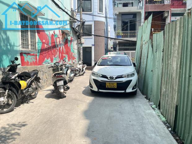 [Quận 3] Bán nhà Trần Quang Diệu, hẻm rộng, gần MT, xây kiểu biệt thự cổ - Chỉ 19.6 Tỷ