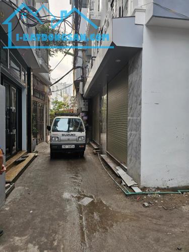 HOT! Nhà mới, Giá rẻ, ô tô VF3 thông phố Phúc Lợi, lô góc, 30m x5T, MT 4.5m, nhỉnh 5tỷ