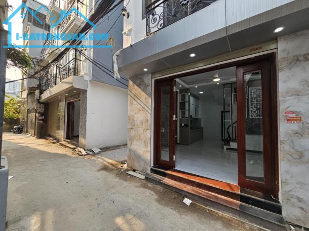 HOT! Nhà mới, Giá rẻ, ô tô VF3 thông phố Phúc Lợi, lô góc, 30m x5T, MT 4.5m, nhỉnh 5tỷ - 1
