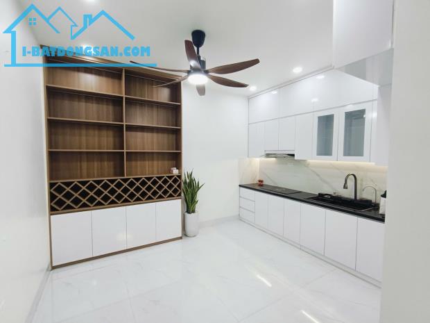 Nhà Phố Nguyễn Phúc Lai 43m 4 tầng 4m mặt tiền 15.5 tỷ - 2