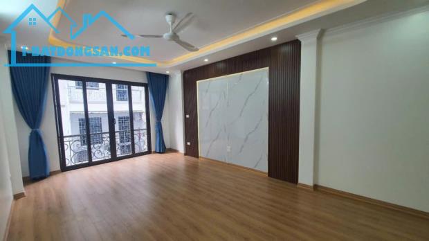 Bán nhà KIM ĐỒNG ,HOÀNG MAI,65M,5T,MT5M,THANG MÁY,Ô TÔ TRÁNH,Ở, KINH DOANH ,22 TỶ - 1