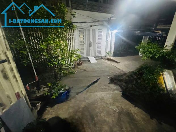 BÁN NHÀ TÂN PHÚ HAI MẶT HẺM THÔNG 51M 2 TẦNG 3PN VI TRÍ ĐẸP 5.3 TỶ - 5