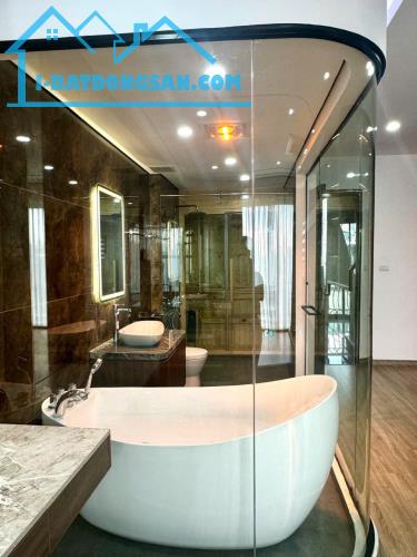 Bán Nhà Vip Phố Hồng Tiến,Lô góc, 40M,4M, 6 Tầng thang máy,ngõ thông,ô tô đỗ cửa.Hơn 9 tỷ