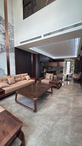 SIÊU PHẨM PHỐ VIP LÂM HẠ 75M, 7T, MT5M, 2 THOÁNG, THANG MÁY, GARA 2 Ô TÔ, FULL NỘI THẤT.