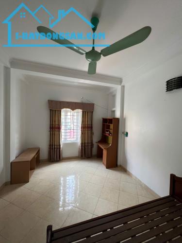 Bán nhà Hoàng Hoa Thám, 37m, 5 tầng, 6.5 tỷ, ngõ thoáng, gần phố, dân xây - 1