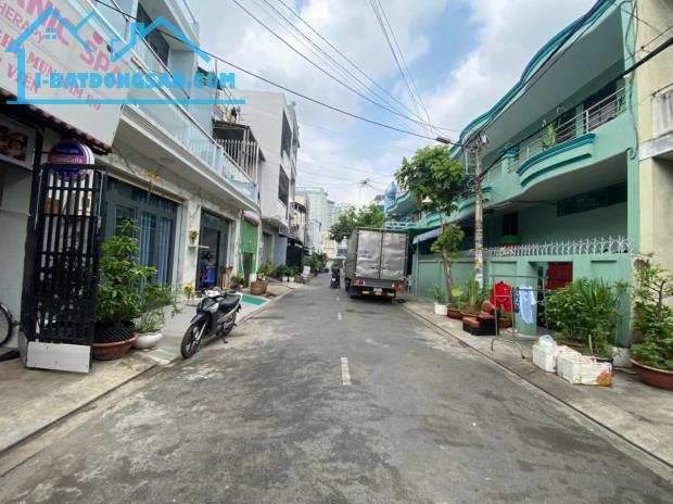Bán nhà đường Hoà Bình, Tân Phú, 8x19m, lửng, 14.5 tỷ
