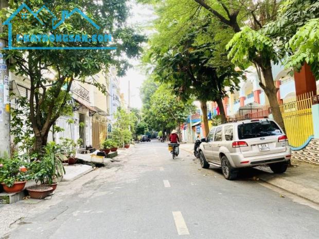 TOÀ NHÀ 7 TẦNG CÓ HẦM, NGAY TRỤC ĐƯỜNG DƯƠNG QUẢNG HÀM, PHAN  V TRỊ. DT 105M2  DÒNG TIỀN