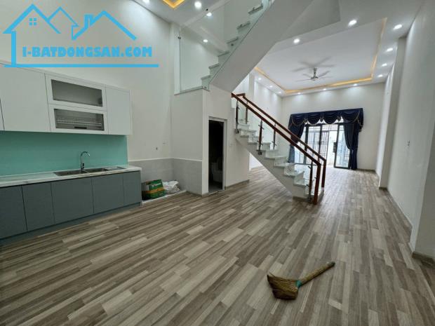 Siêu Phẩm  nhà Đ số 8 BHH B Giáp Tân Phú HXH 10 m ra mặt tiền 77m2,2 Tầng Nhỉnh 4 tỷ - 3