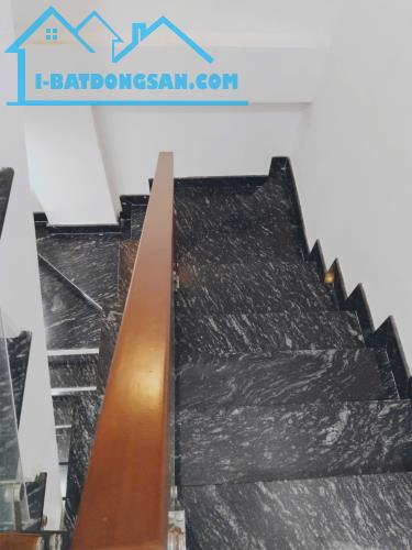 Siêu phẩm 3 tầng chỉ 4 tỷ xíu ngay Lê Đình Cẩn Bình Tân 36m2 . - 2