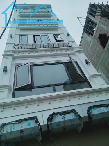 Bán nhà: Tựu Liệt, Cách bến xe nước ngầm 1km. 50m2, 6 tầng, oto ngủ trong nhà. nhỉnh 8 - 2