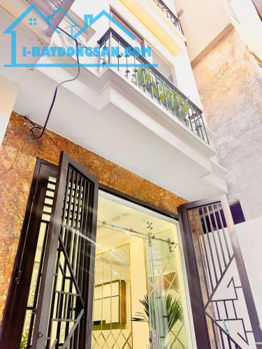 Bán Nhà Trung Tâm Quận Hoàng Mai - Diện Tích 35m2, Giá Chỉ Hơn 5 Tỷ!